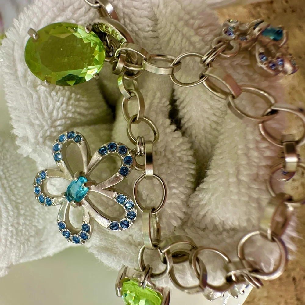 SWAROVSKI COCKTAIL BRACELET & EARRINGS - Picture 7 of 10
